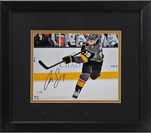 Reilly Smith Vegas Altın Şövalyeleri Çerçeveli İmzalı 8 x 10 Siyah Jarse Fotoğraf Çekimi-İmzalı NHL Fotoğrafları