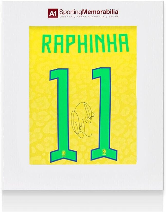 Raphinha İmzalı Brezilya Forması: Ana Sayfa, 2022-23-Hediye Kutusu İmzalı Forma-İmzalı Futbol Formaları