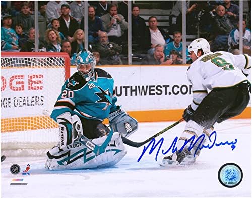 Mike Modano Dallas Stars İmzalı 8 x 10 Paten ve San Jose Köpekbalıkları Fotoğrafı-İmzalı NHL Fotoğrafları